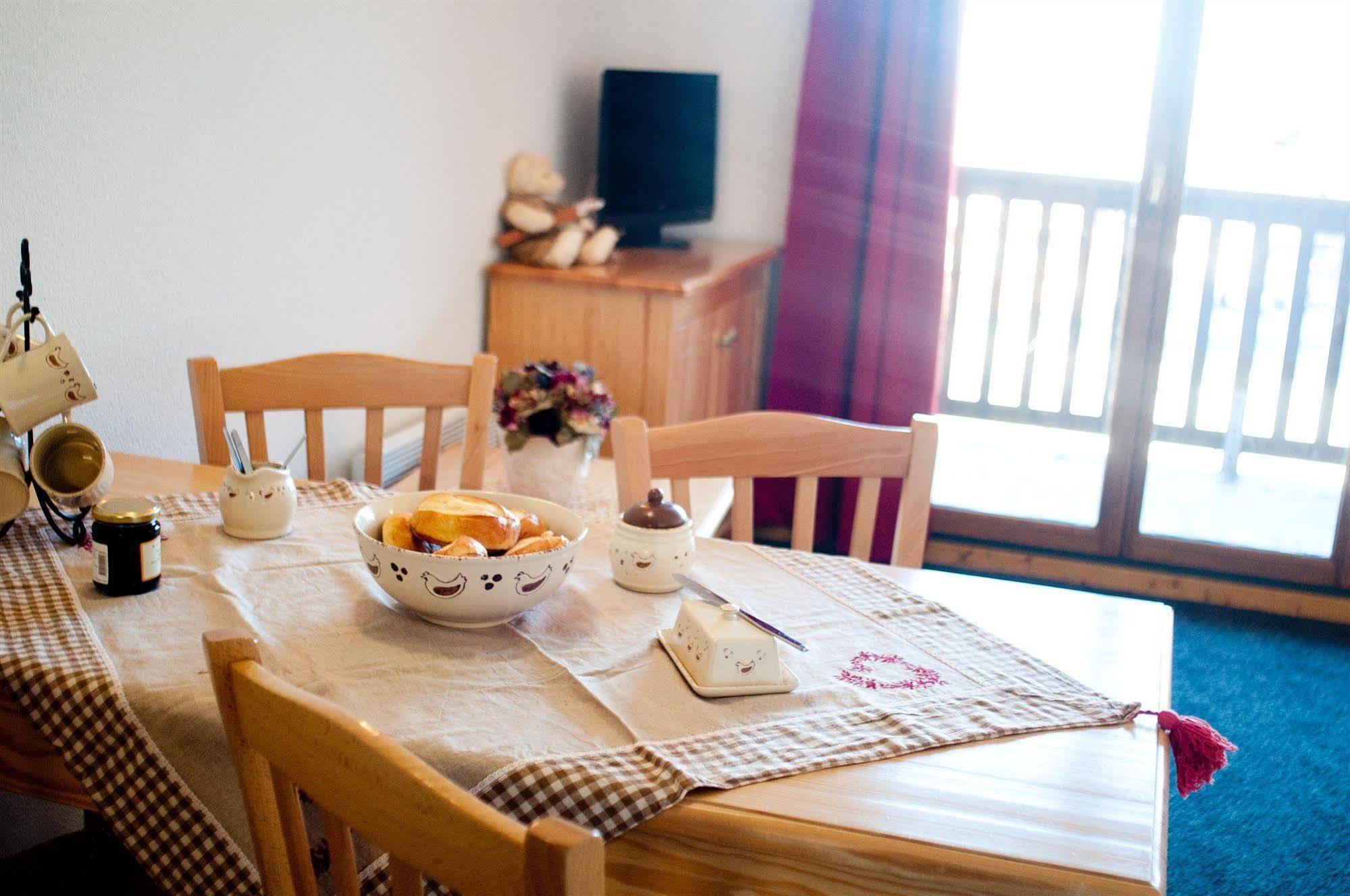 Les Hauts De วัลเมนิเย ภายนอก รูปภาพ
