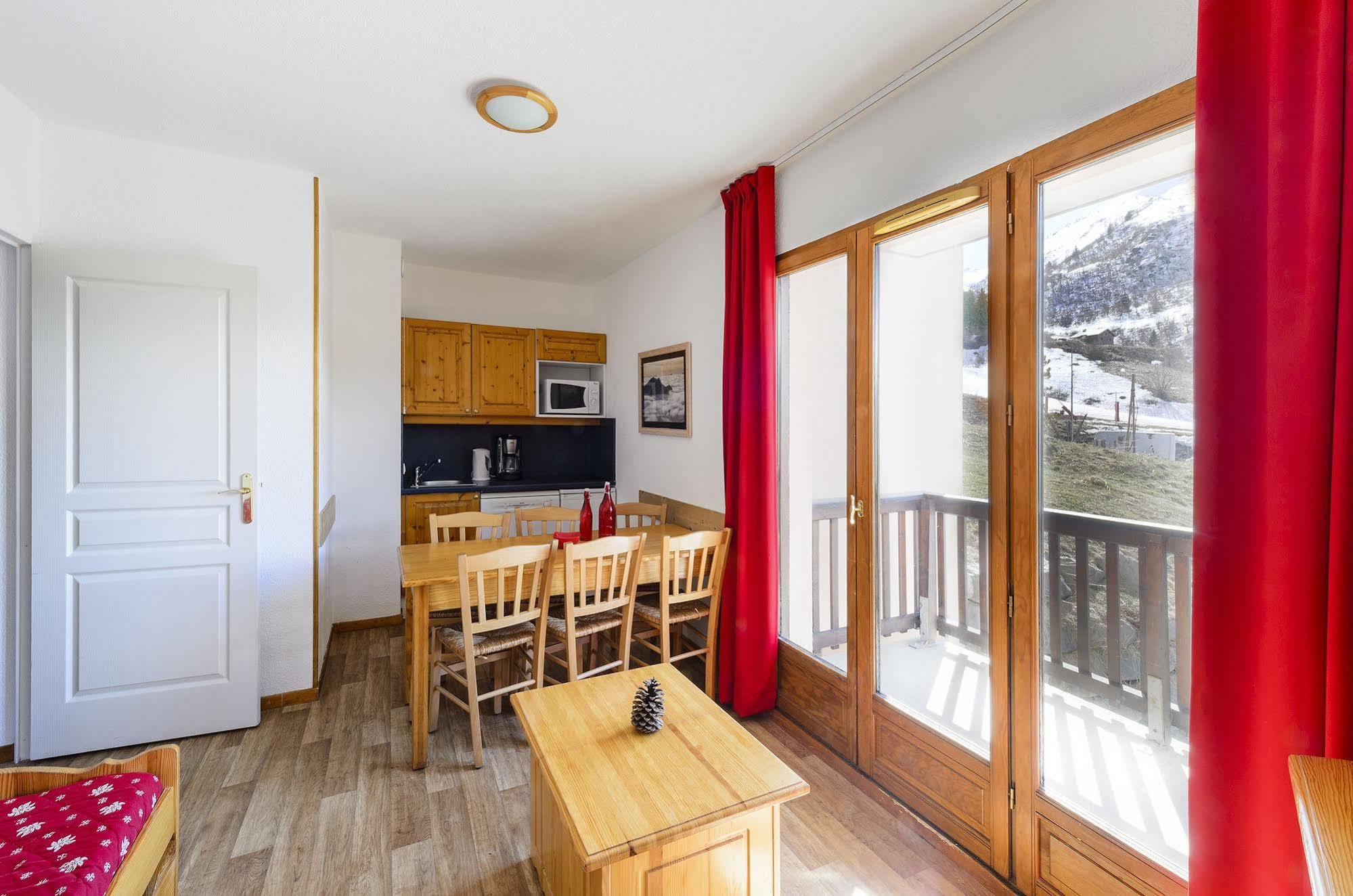 Les Hauts De วัลเมนิเย ภายนอก รูปภาพ